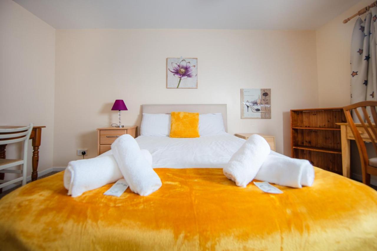 Fab Arthur Seat Views, Old Town Apartment 에든버러 외부 사진