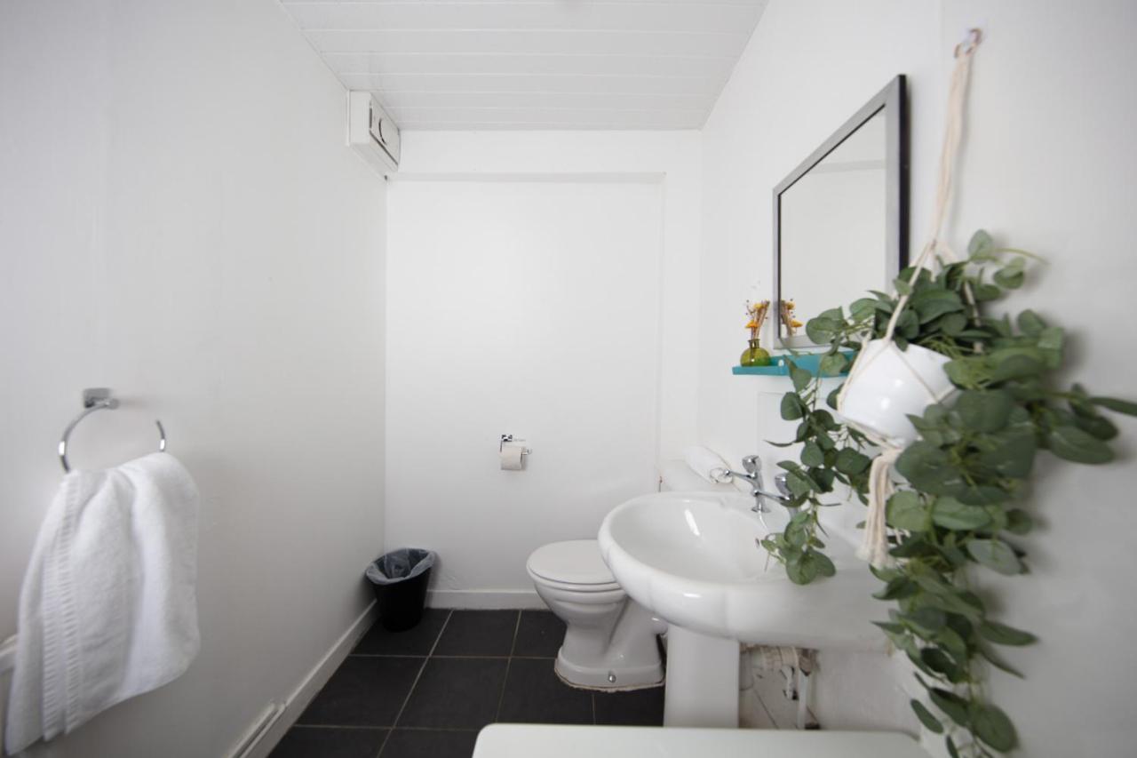 Fab Arthur Seat Views, Old Town Apartment 에든버러 외부 사진
