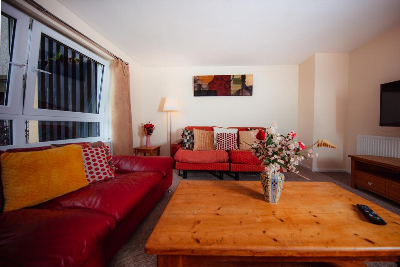 Fab Arthur Seat Views, Old Town Apartment 에든버러 외부 사진