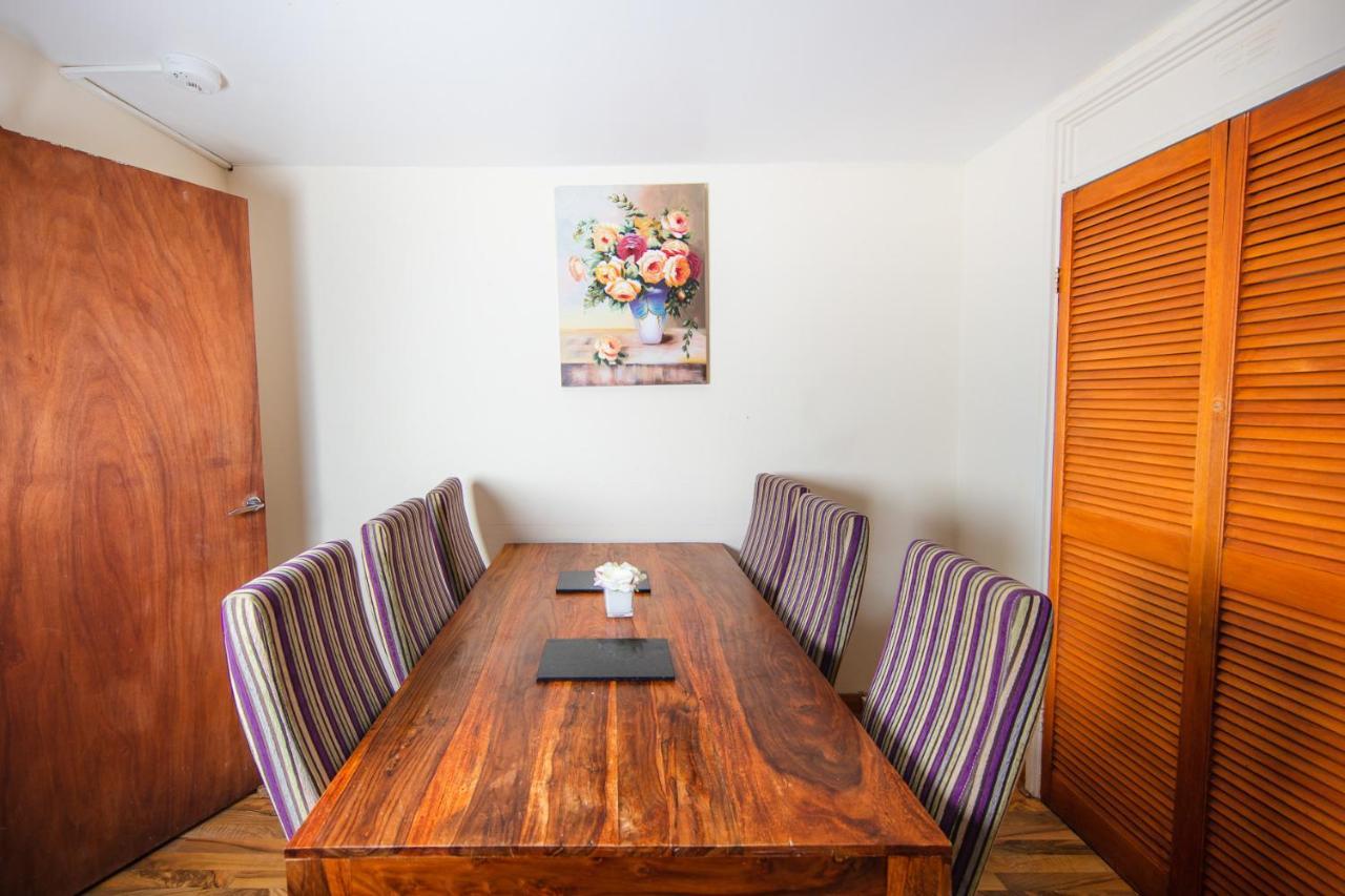 Fab Arthur Seat Views, Old Town Apartment 에든버러 외부 사진