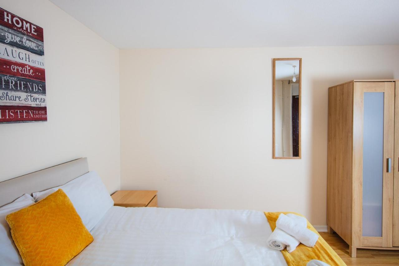 Fab Arthur Seat Views, Old Town Apartment 에든버러 외부 사진